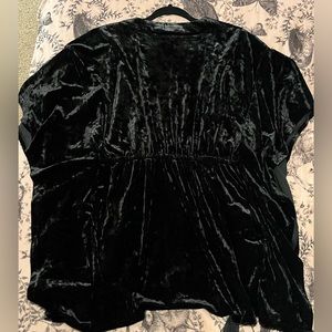 Black Goth Poncho/Kimono velvet top w/ tassel ties on the bust size sm.